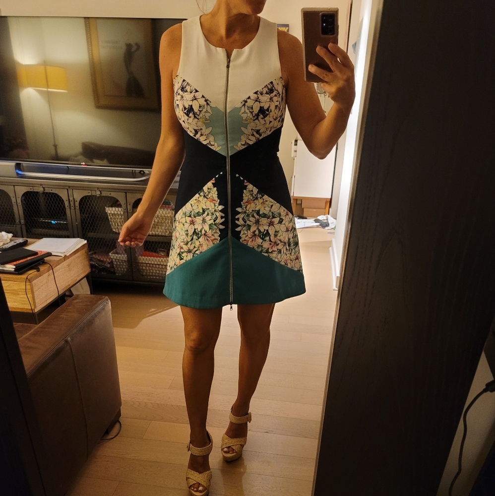 Zip Front BCBG spring dress